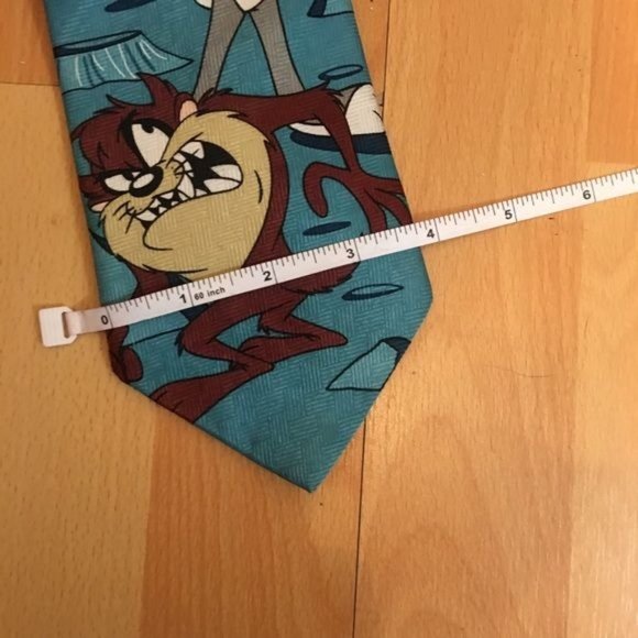 Looney Tunes Novelty Neck Tie - Picture 2 of 6